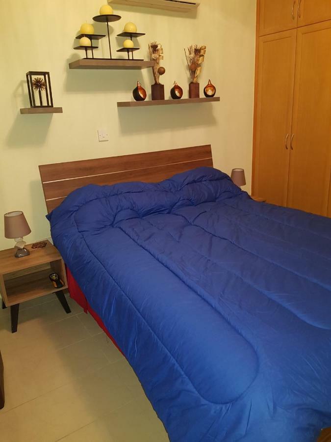 Ria Court 33 Apartment Larnaca Exterior photo
