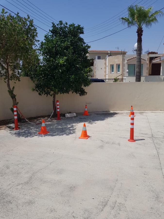 Ria Court 33 Apartment Larnaca Exterior photo